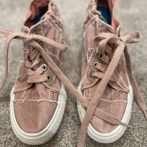 Blowfish side zip sneaker sz 8